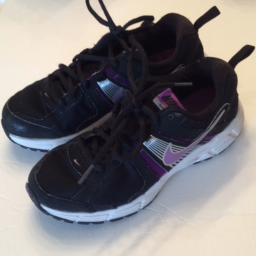 Nike Girls 4.5